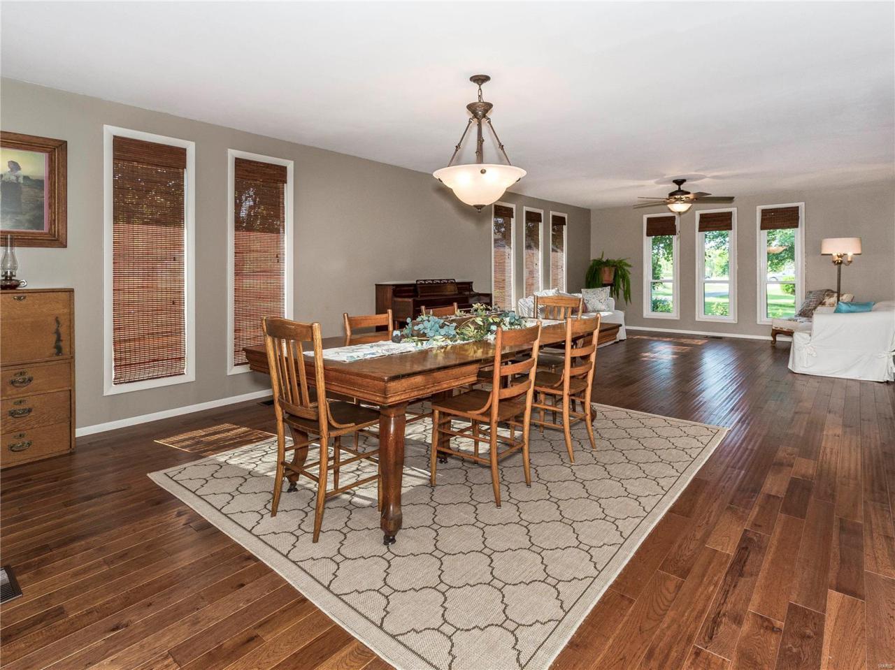 2750 Broadway - Photo 1