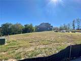 2033 Lily Avenue - Photo 2