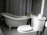 1008 Giddings - Photo 7