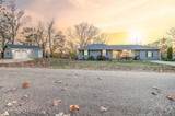 121 Douglas Drive - Photo 3
