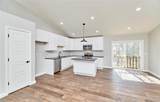 28712 Woodland Heights - Photo 10