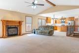 28 Lacey Oak Court - Photo 13