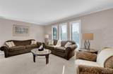 243 Jefferson Avenue - Photo 3