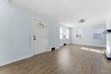 1915 Muren Boulevard - Photo 12