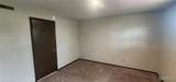 25 Blackburn Manor - Photo 8