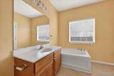 2212 Hunters Point Drive - Photo 13