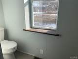 325 Iris Court - Photo 15