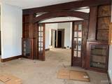 325 Iris Court - Photo 10