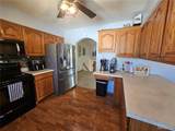 806 Windy Way - Photo 16