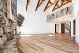 10 Phillips Lane - Photo 8