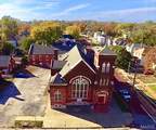 720 Henry Street - Photo 11