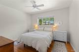 221 Monclay Court - Photo 15