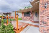 885 Lester Avenue - Photo 3
