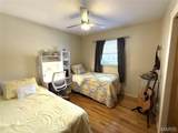 1811 Lawanda Drive - Photo 9