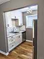 7122 Jamieson Avenue - Photo 7