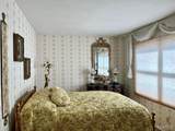 1552 Charlemont Drive - Photo 29