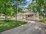 925 Green Street - Photo 2