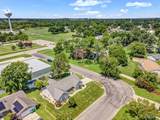113 Suburban Drive - Photo 4