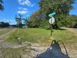 705 28th Place - Photo 2
