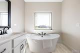 3740 Golfview Circle - Photo 22