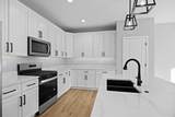944 Half Moon Lane - Photo 8