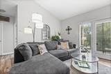 885 Forest Avenue - Photo 6