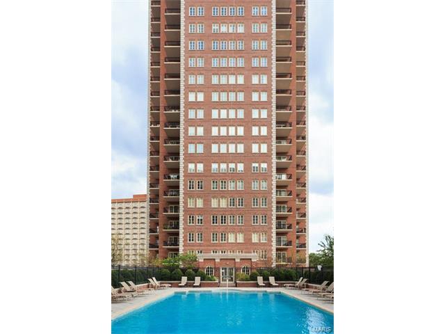 150 Carondelet Plaza - Photo 1