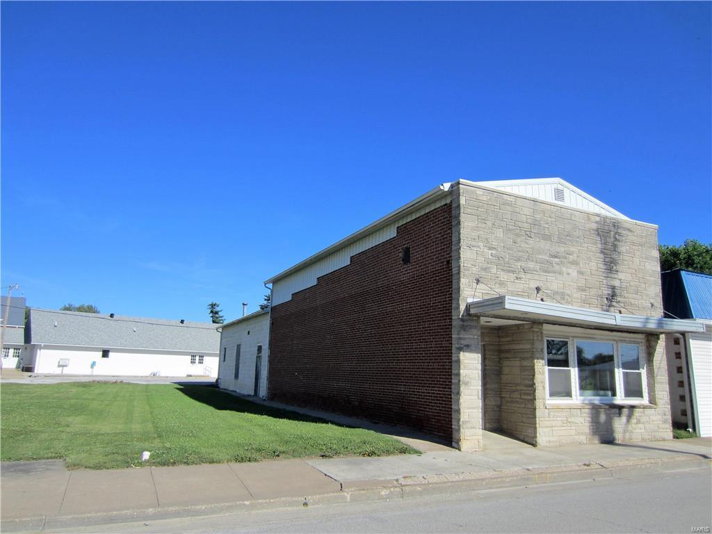 106 Country Road - Photo 1