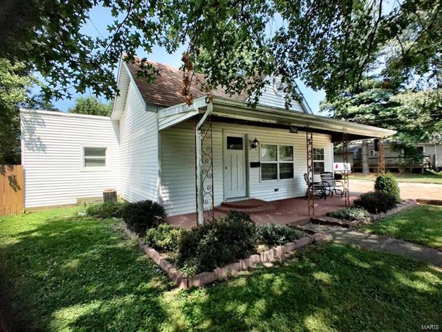 211 Harrison Street - Photo 1