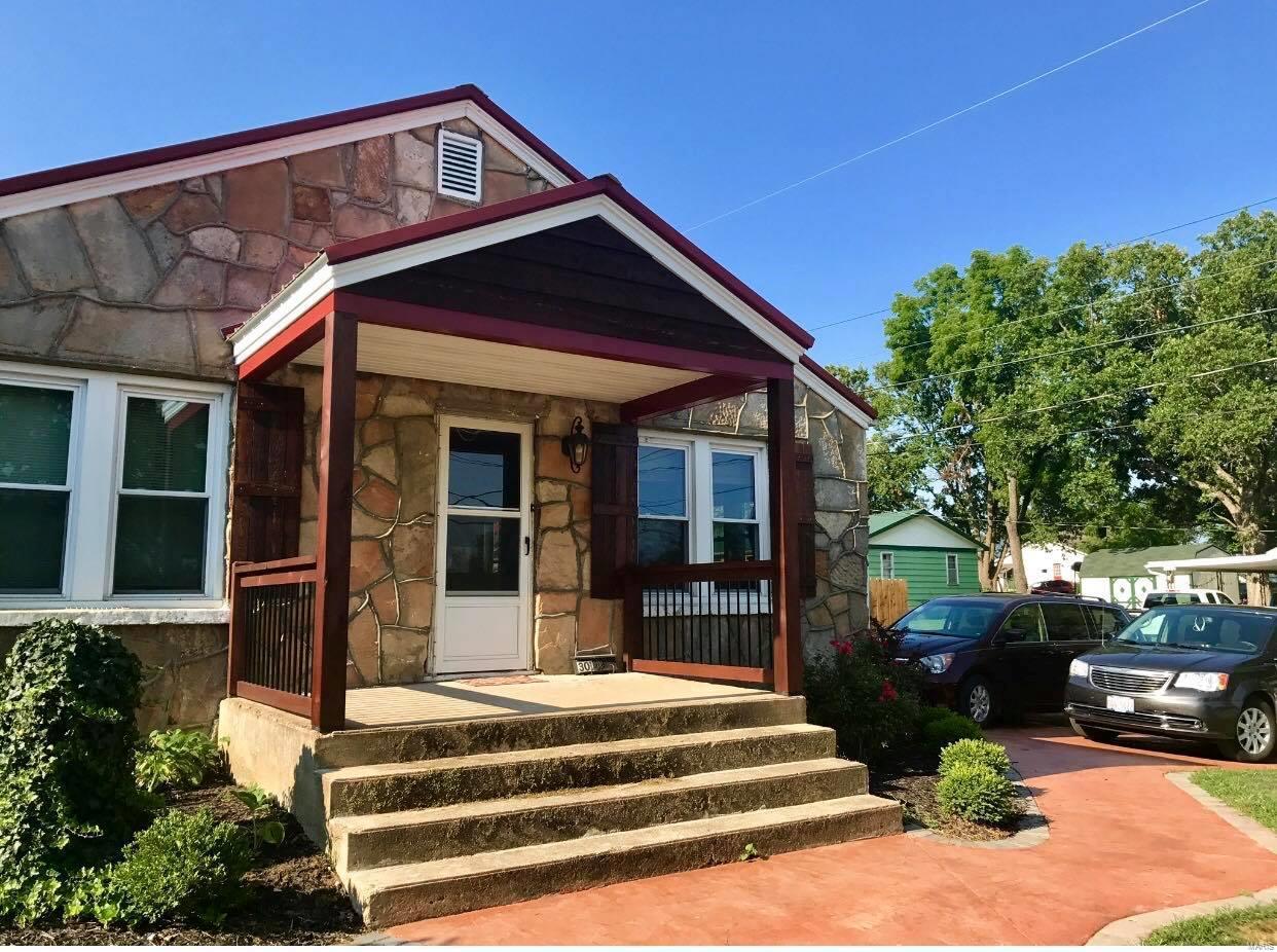 301 Roosevelt - Photo 1
