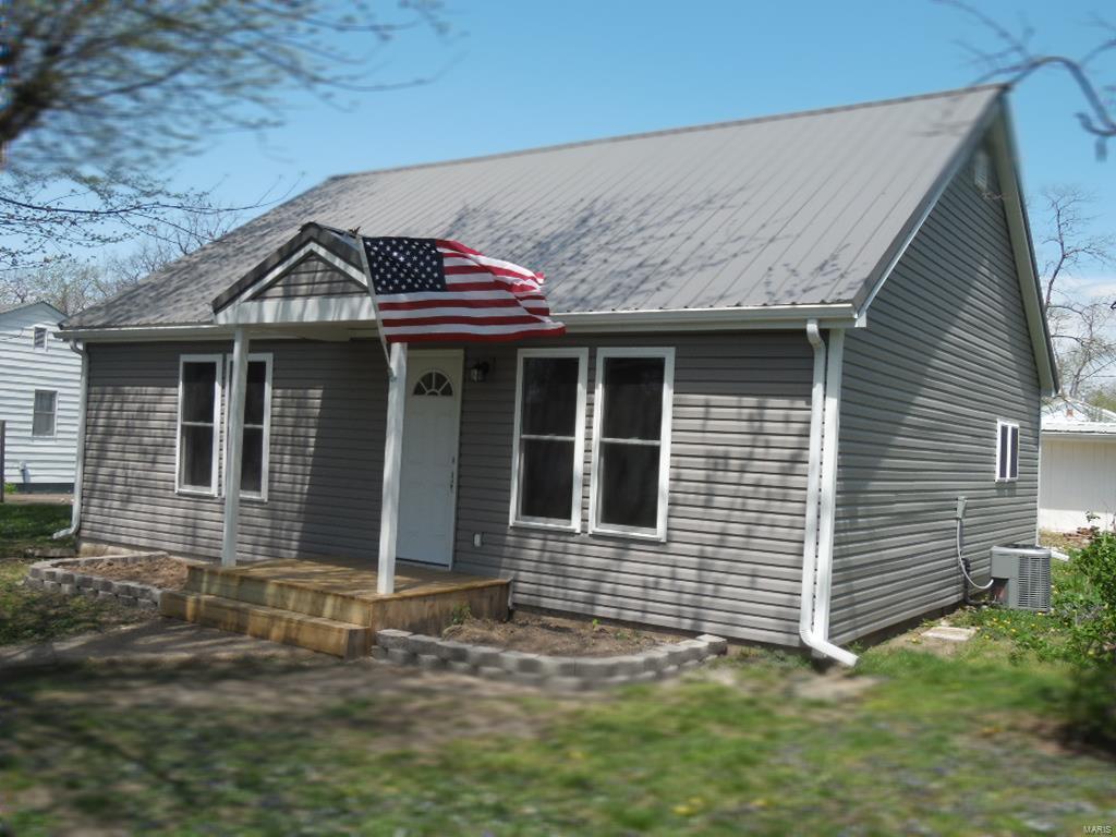 215 Champ Clark Drive - Photo 1
