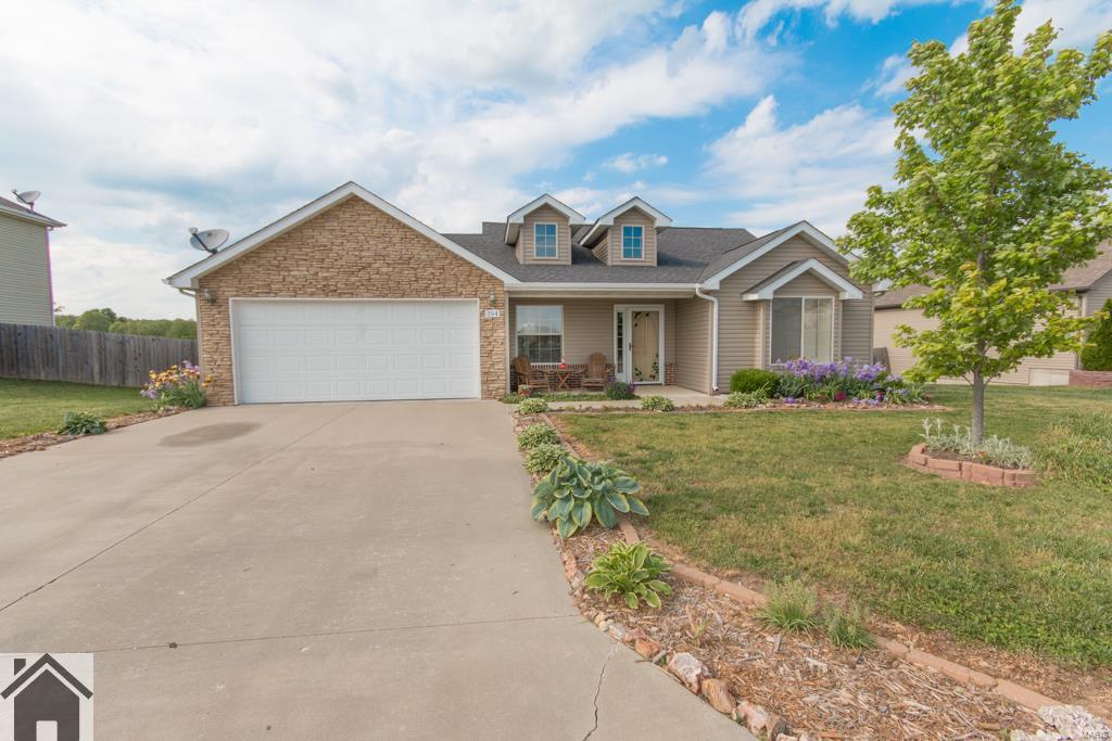 254 Settlers Pass - Photo 1