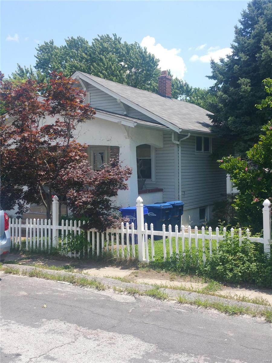 824 Erskine Avenue - Photo 1
