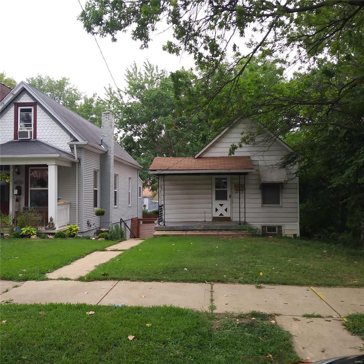 1121 Graham - Photo 1