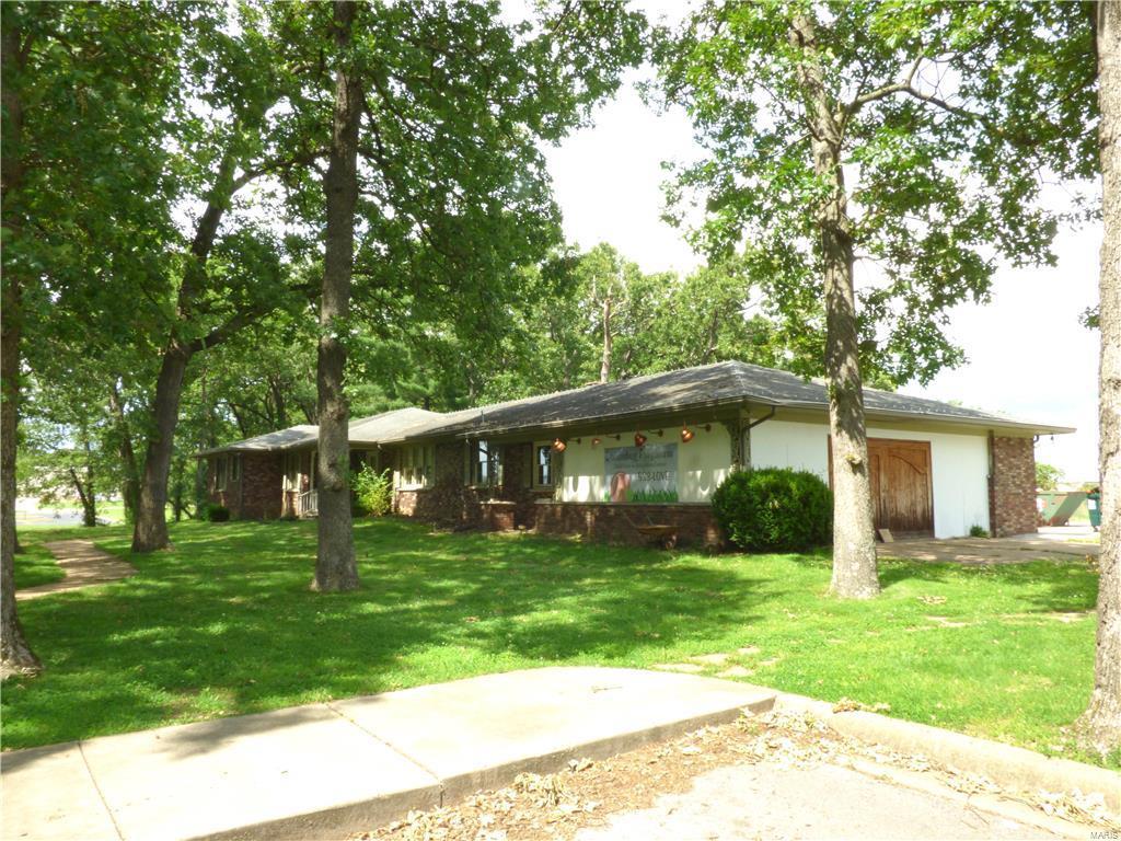 926 Lynn - Photo 1