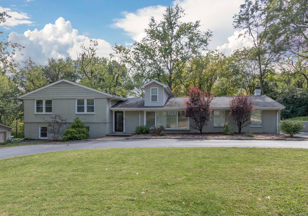1 Lisa Dr - Photo 1