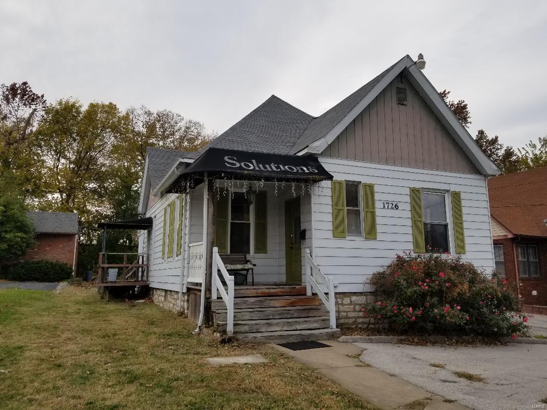 1726 Main Street - Photo 1