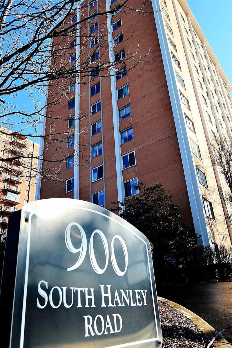 900 Hanley - Photo 1