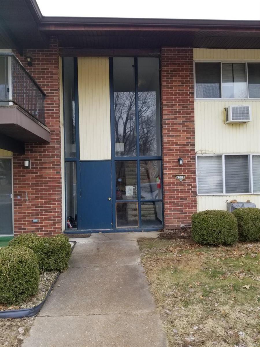 7601 Hazelcrest - Photo 1