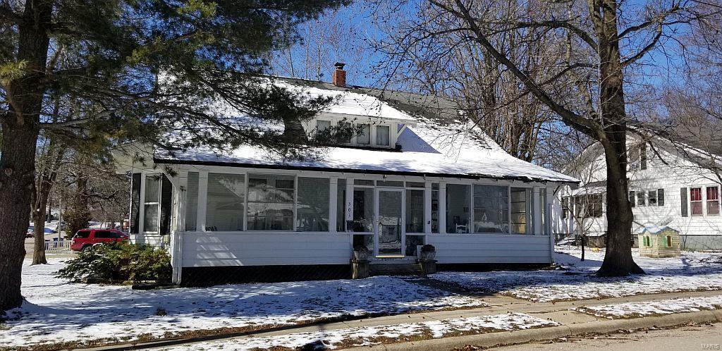 303 Jackson - Photo 1