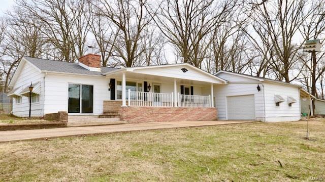 404 Lakeshore Drive - Photo 1