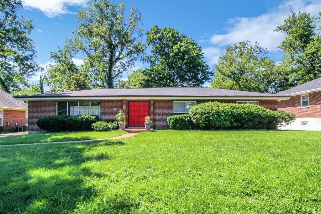 8015 Bennett Avenue - Photo 1