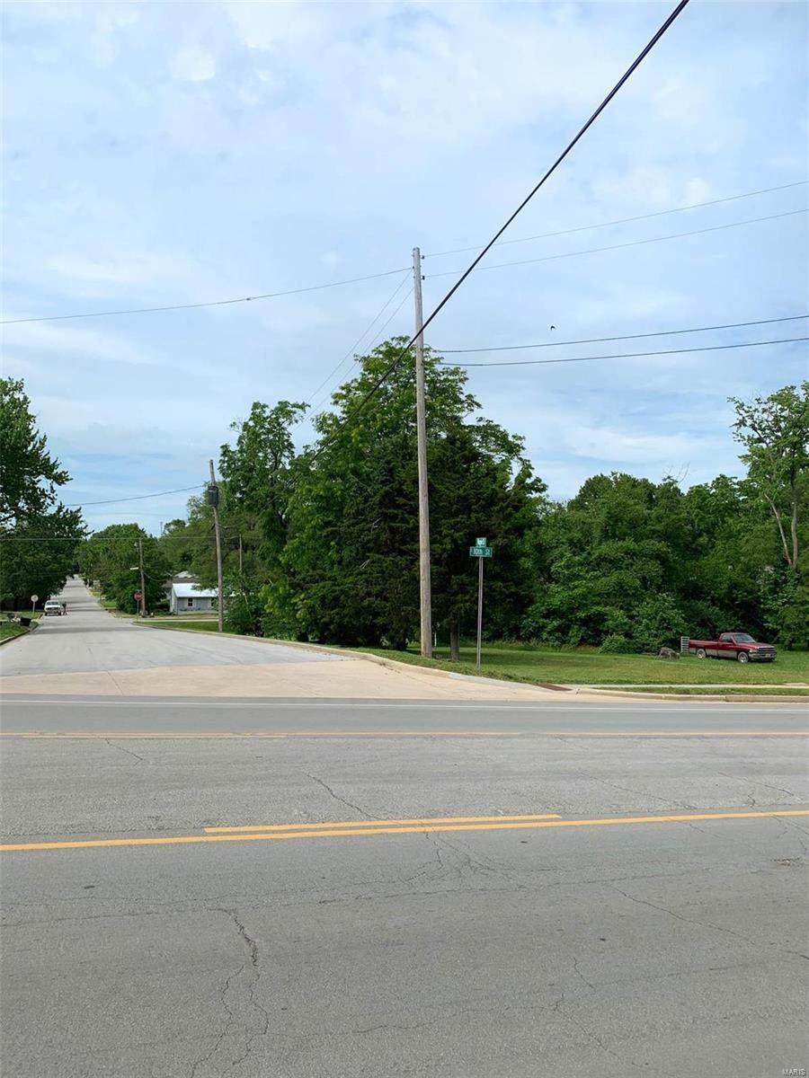 601 10th Street - Photo 1