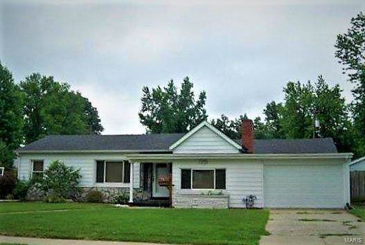 2216 Woodlawn - Photo 1