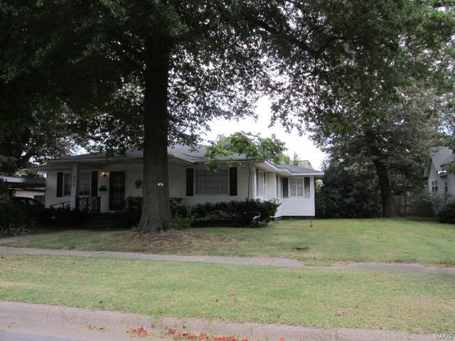 208 Beckwith Street - Photo 1