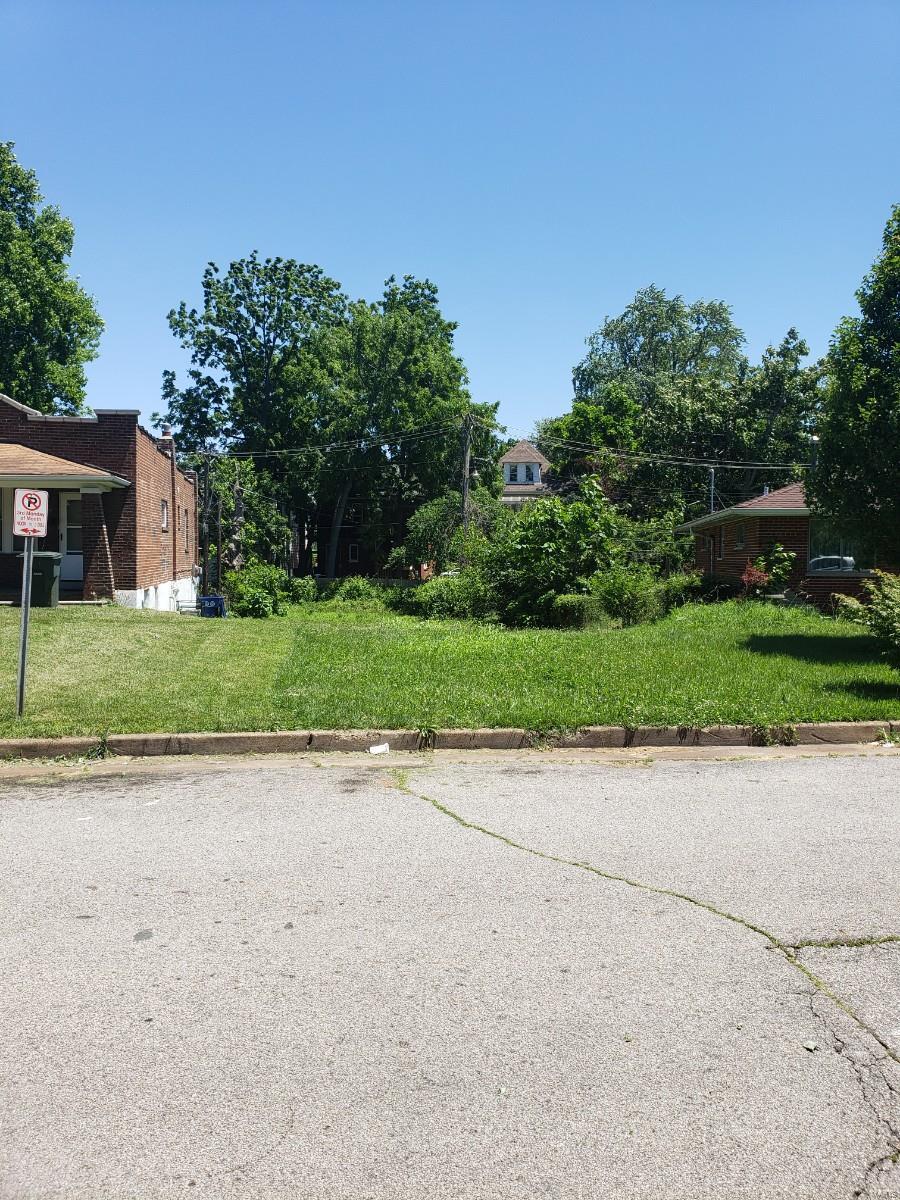 4846 Pennsylvania Avenue - Photo 1