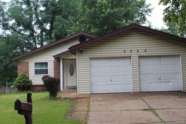 2532 Soundview Court - Photo 1