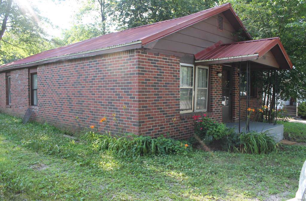 2107 14th Street - Photo 1