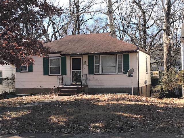 10135 Cloverdale - Photo 1