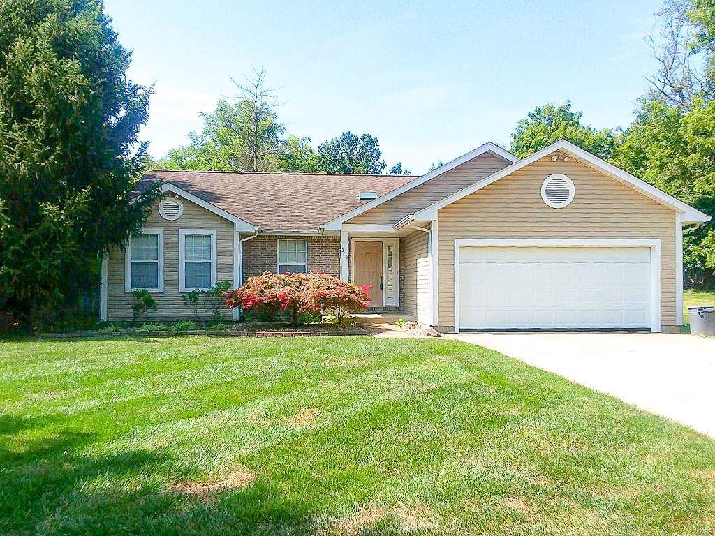 202 Nottingham Court - Photo 1